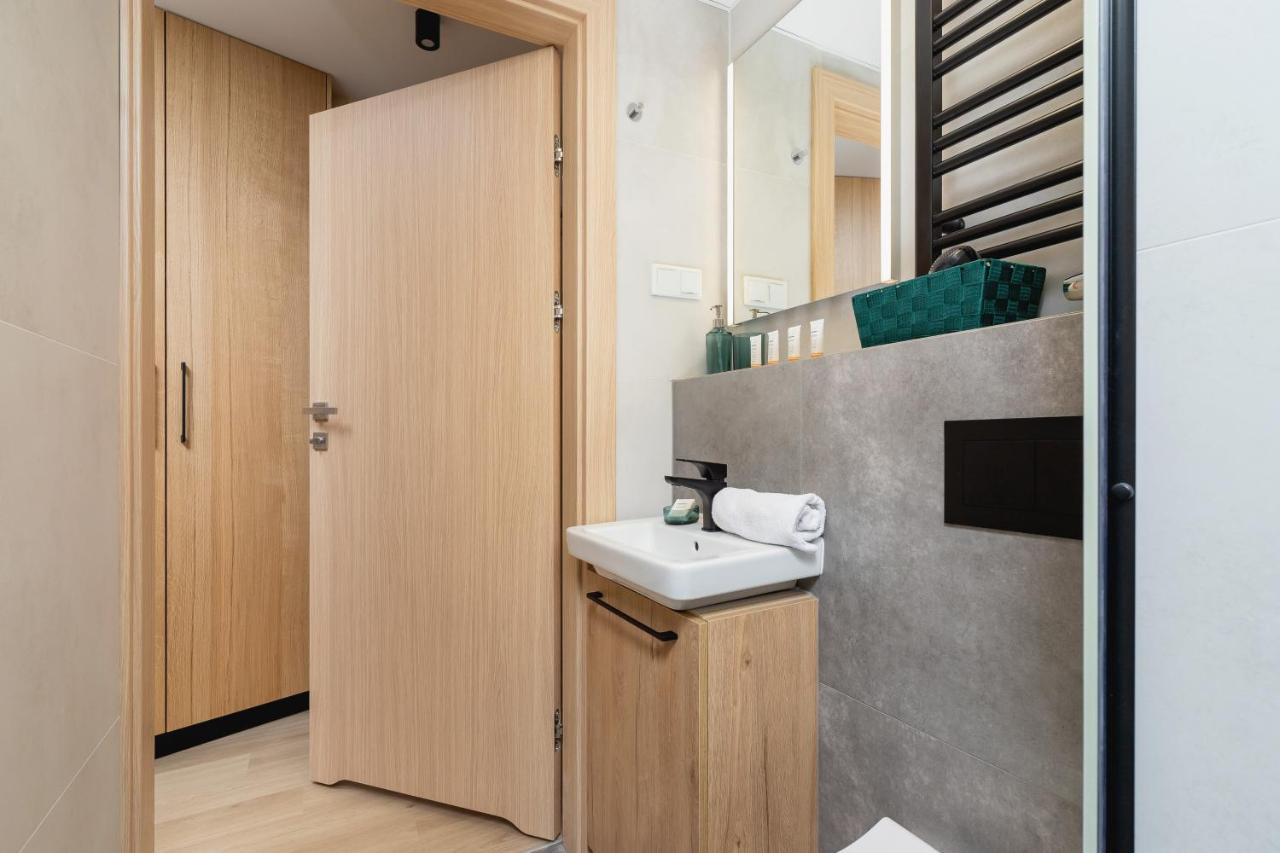 Cozy Studio Apartments Sauna & Ac Krakow By Noclegi Renters Extérieur photo